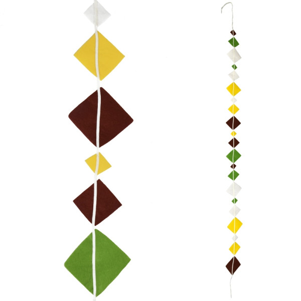 Τσόχινη γιρλάντα με πολύχρωμους ρόμβους